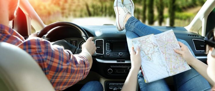 Pros and Cons of Renting a Car on Holidays